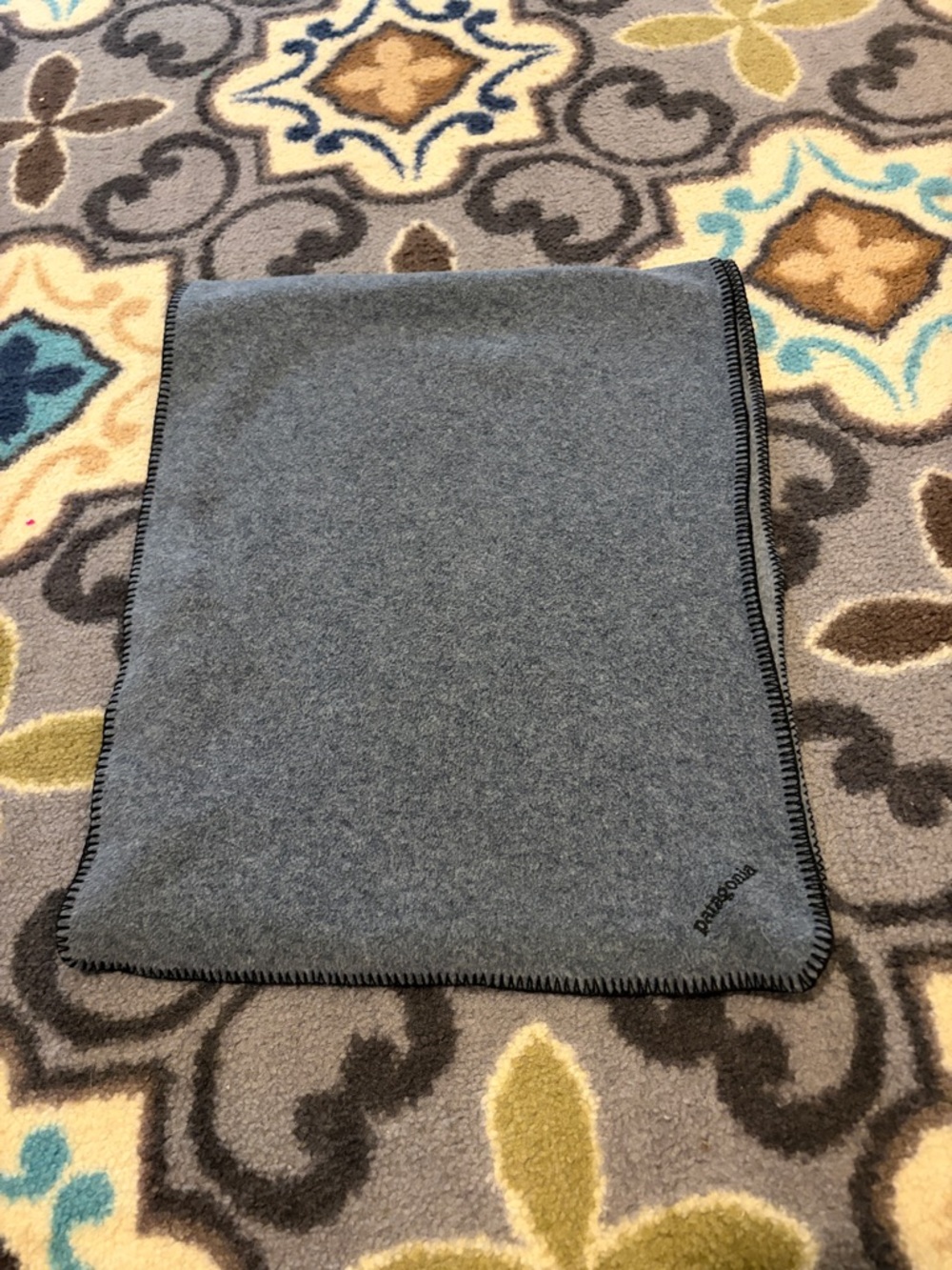 Patagonia Gray Fleece Scarf with Black Whipstitch